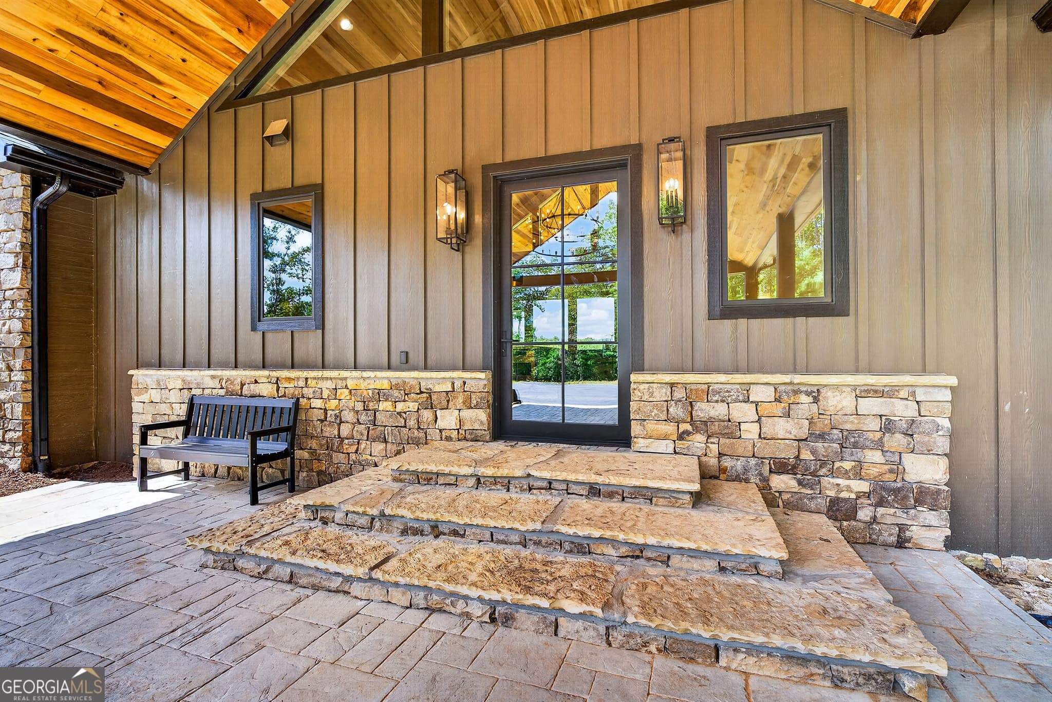 4 bedroom, 4.5 bathroom, 3,300 sq ft single family residence for sale at 560 Horatio Drive, Blue Ridge, GA 30513 — photo 3