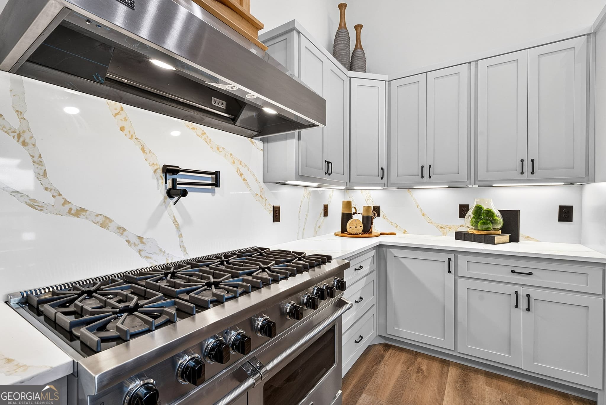 4 bedroom, 4.5 bathroom, 3,300 sq ft single family residence for sale at 560 Horatio Drive, Blue Ridge, GA 30513 — photo 10