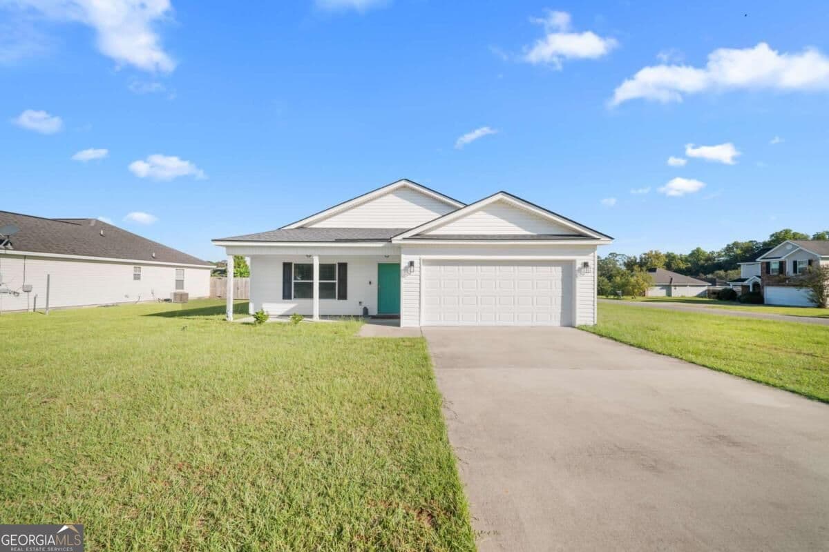 3 bedroom, 2 bathroom single family residence for sale at 115 Auburn Circle, Glennville, GA 30427 — photo 1 of 29
