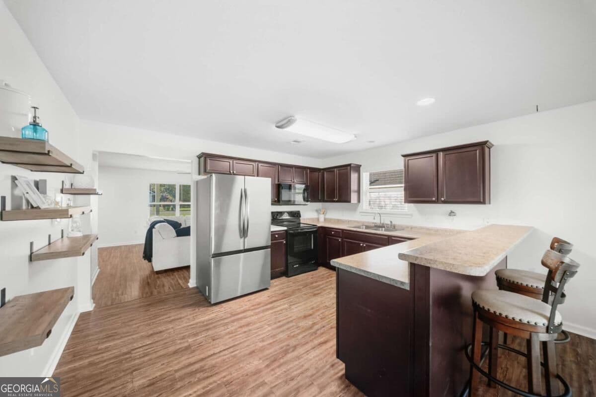 3 bedroom, 2 bathroom single family residence for sale at 115 Auburn Circle, Glennville, GA 30427 — photo 9
