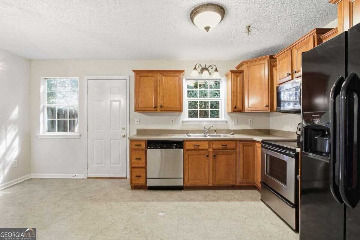2 bedroom, 1.5 bathroom, 1,088 sq ft townhouse for sale at 208 Park Street 107, Dallas, GA 30132 — photo 5