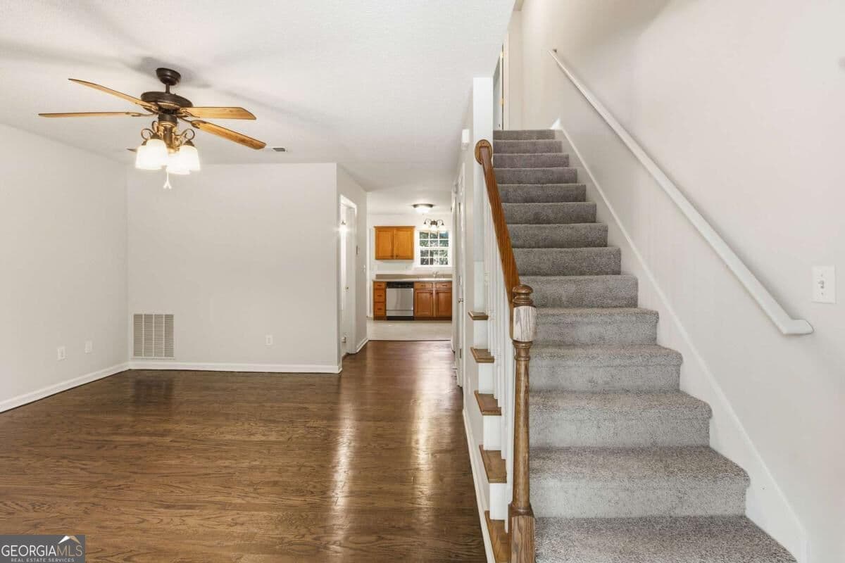 2 bedroom, 1.5 bathroom, 1,088 sq ft townhouse for sale at 208 Park Street 107, Dallas, GA 30132 — photo 8