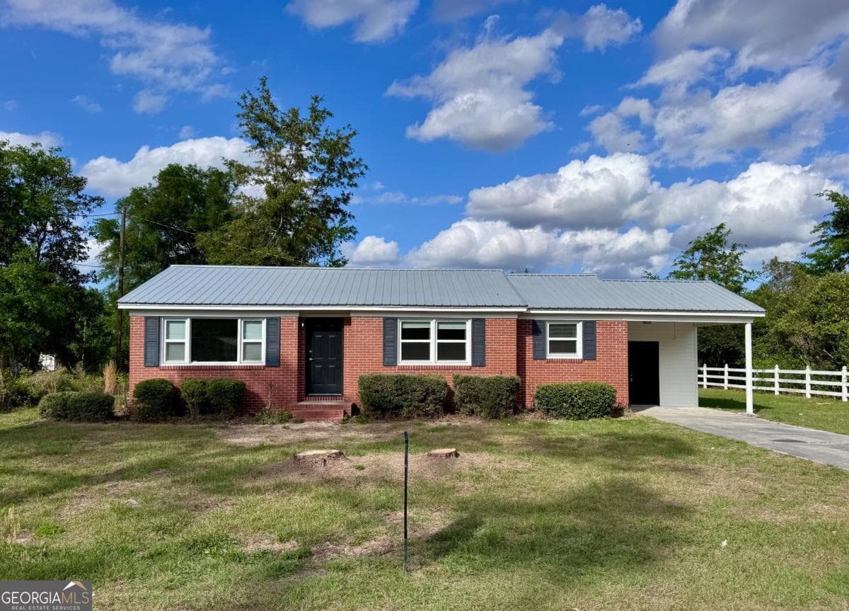 15 Dogwood Road, Hazlehurst, GA 31539 — most recent listing photo