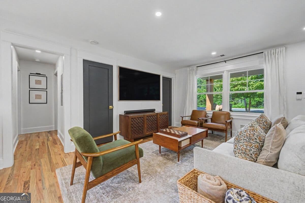 3 bedroom, 2.5 bathroom single family residence for sale at 512 Cherokee Street, Marietta, GA 30060 — photo 7