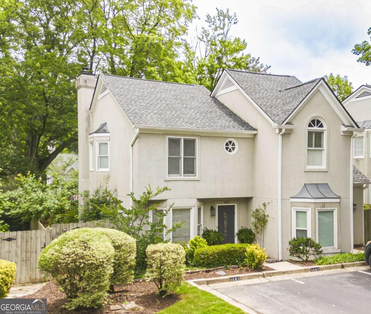 2 bedroom, 2.5 bathroom, 1,230 sq ft townhouse sold at 1401 Defoors Landing 1401, Atlanta, GA 30318