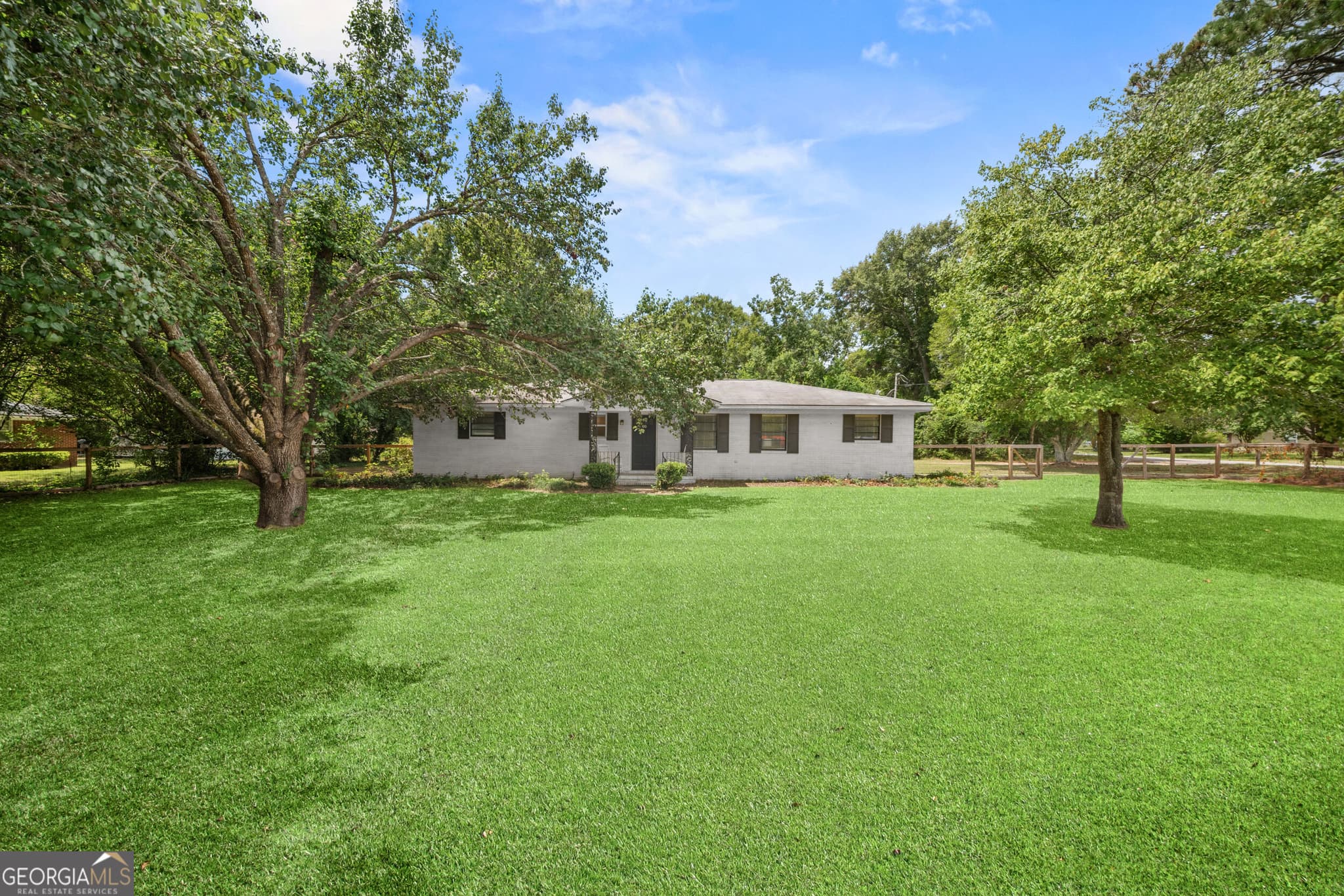 4 bedroom, 2 bathroom, 1,769 sq ft single family residence for sale at 100 Pineview Road, Statesboro, GA 30461 — photo 1 of 23