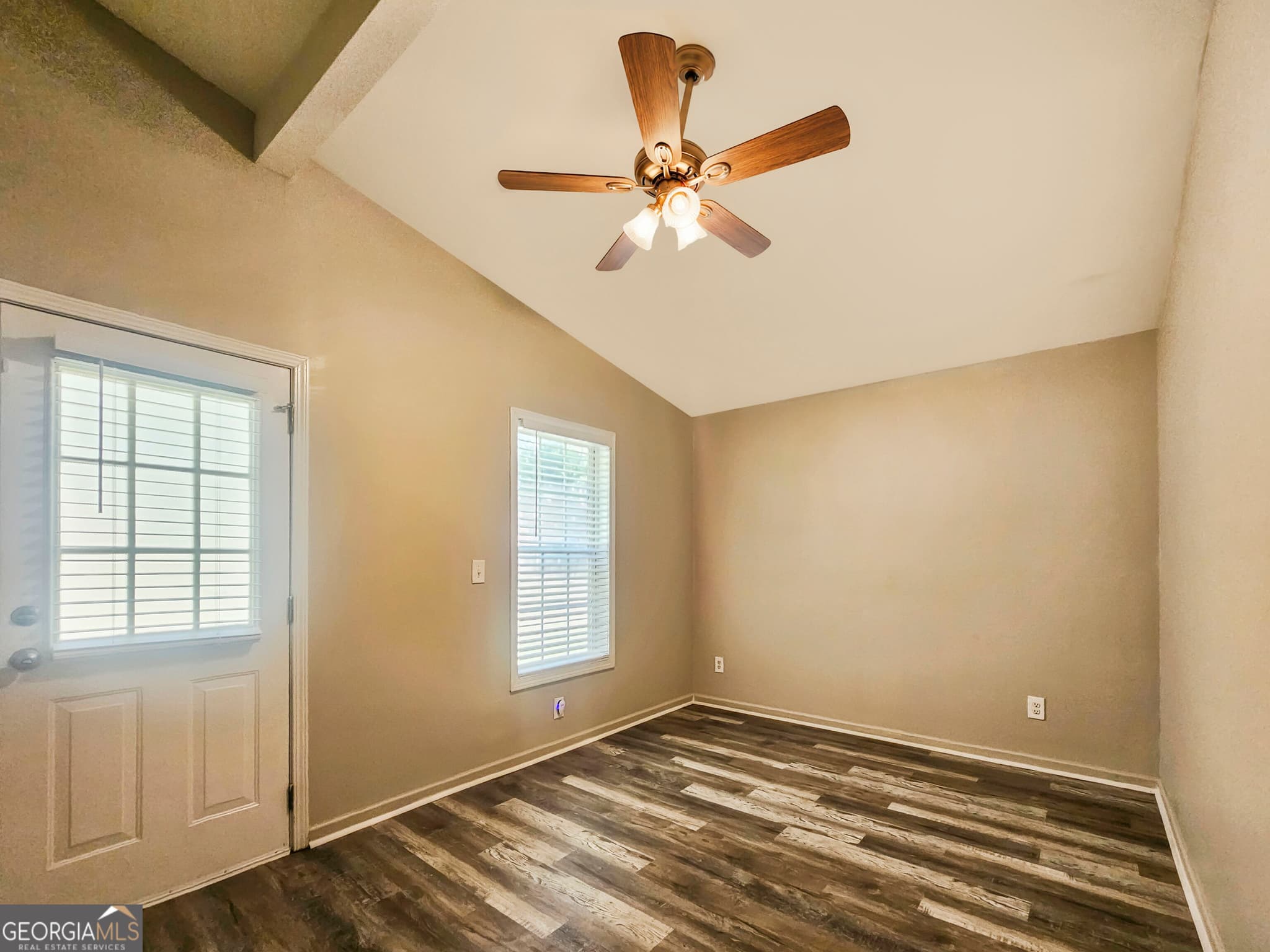 3 bedroom, 2 bathroom, 3,456 sq ft single family residence for rent at 3607 Oakland Spring Court, Snellville, GA 30039 for $2,025 a month — photo 9