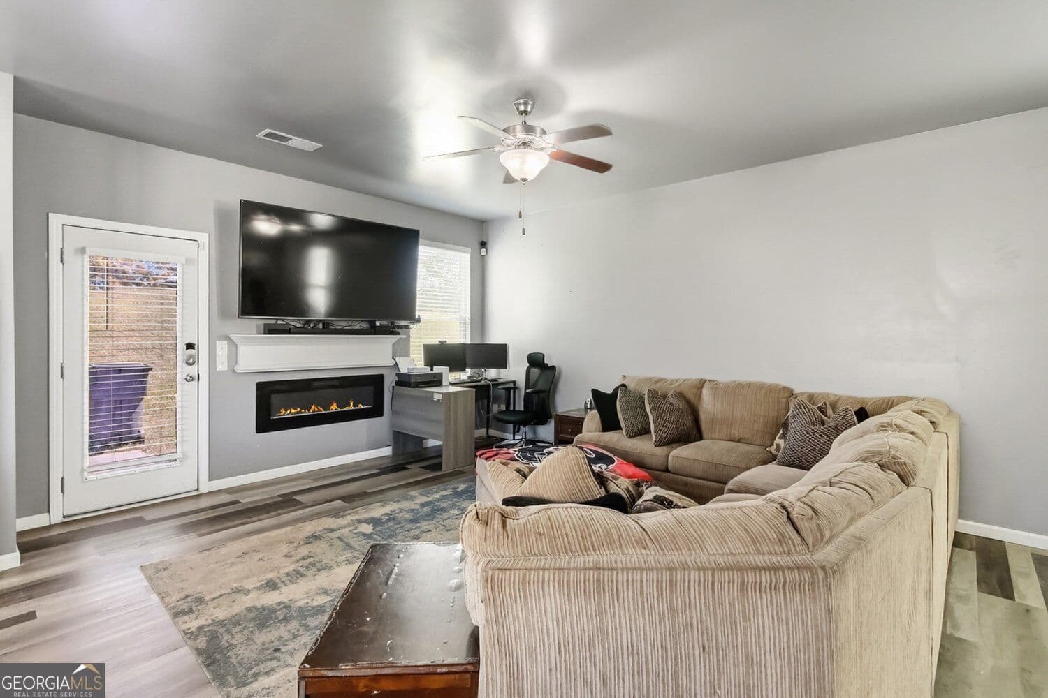 3 bedroom, 2.5 bathroom, 1,578 sq ft single family residence for sale at 5880 Seabright Lane, Atlanta, GA 30349 — photo 5