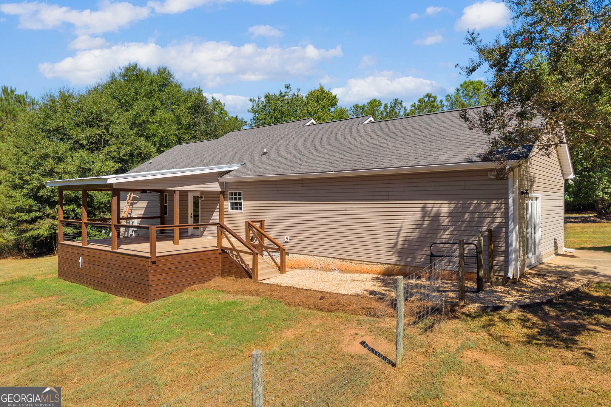 3 bedroom, 2 bathroom, 2,016 sq ft single family residence for sale at 583 Sarijon Road, Hartwell, GA 30643 — photo 7
