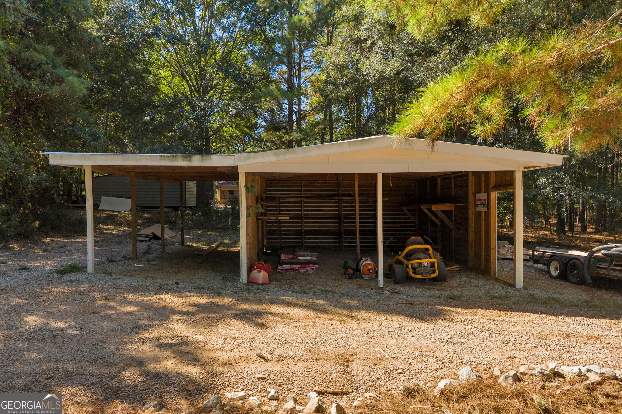 3 bedroom, 2 bathroom, 2,016 sq ft single family residence for sale at 583 Sarijon Road, Hartwell, GA 30643 — photo 9