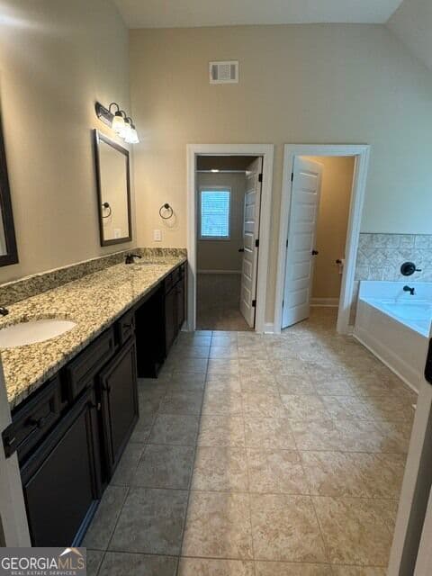 5 bedroom, 3 bathroom single family residence for rent at 320 Homestead Circle, Forsyth, GA 31029 for $2,800 a month — photo 9