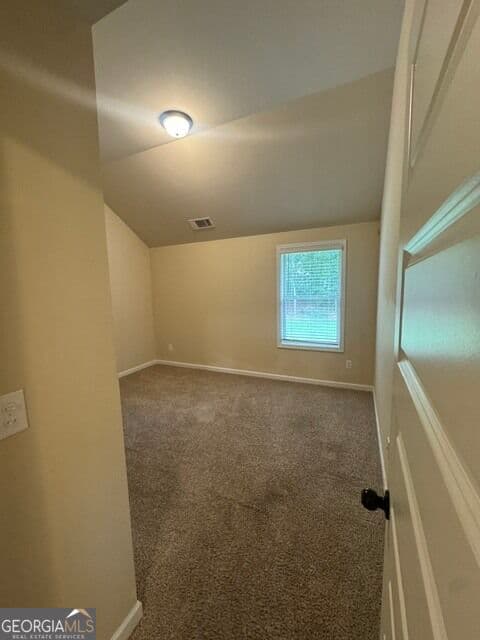 5 bedroom, 3 bathroom single family residence for rent at 320 Homestead Circle, Forsyth, GA 31029 for $2,800 a month — photo 4