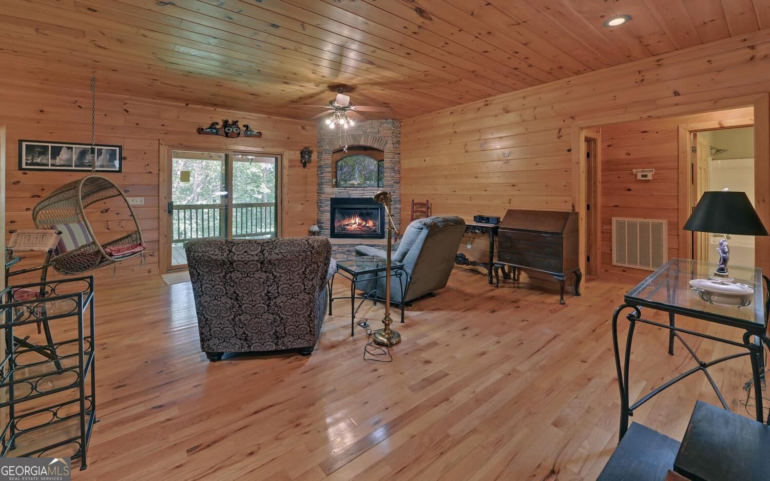 3 bedroom, 2 bathroom, 1,710 sq ft cabin,single family residence for sale at 803 Brookhaven Lane, Blue Ridge, GA 30513 — photo 3
