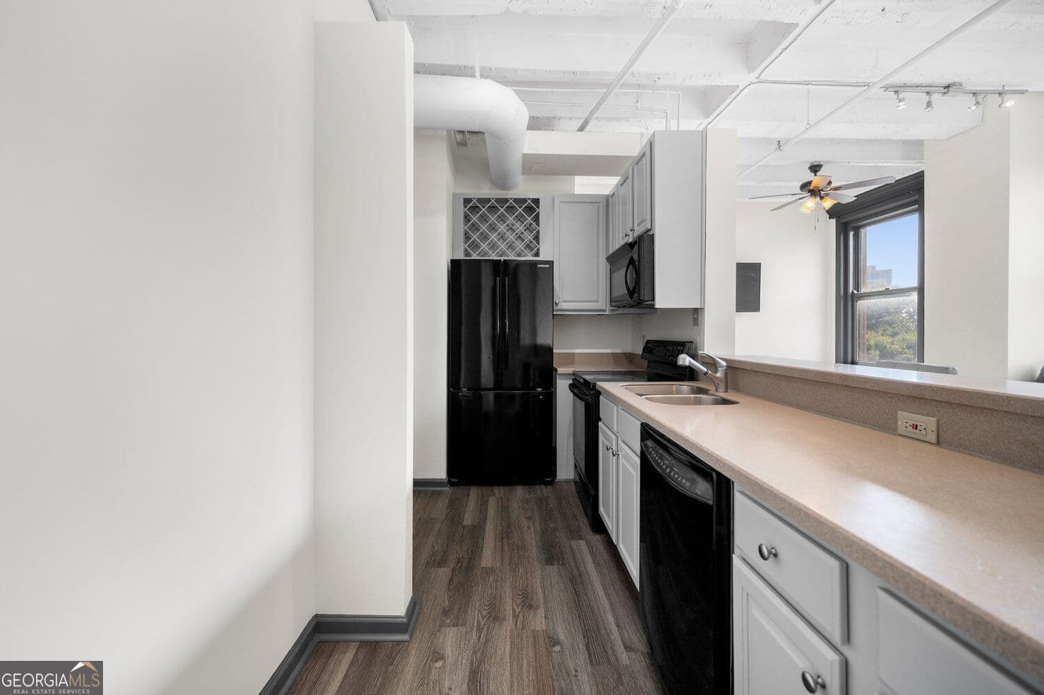 2 bedroom, 2 bathroom, 1,032 sq ft condominium for sale at 32 Peachtree Street 508, Atlanta, GA 30303 — photo 8
