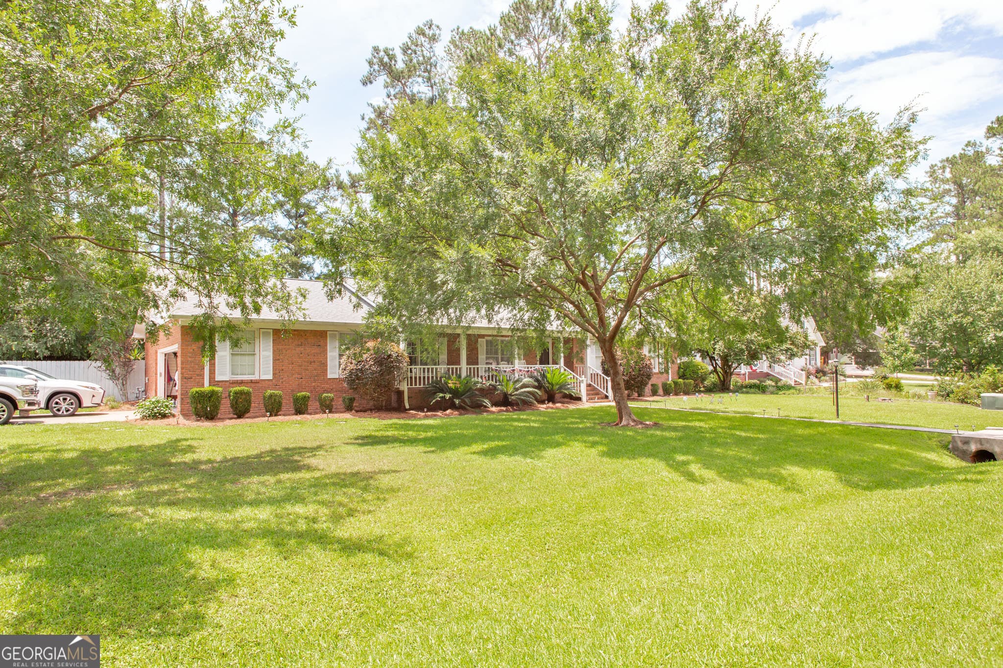 3 bedroom, 2 bathroom, 1,874 sq ft single family residence under contract at 1249 Riverdale Drive, Waycross, GA 31503 — photo 5