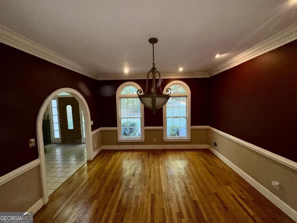 6 bedroom, 5 bathroom, 4,430 sq ft single family residence for sale at 4705 Riversound Drive, Snellville, GA 30039 — photo 3