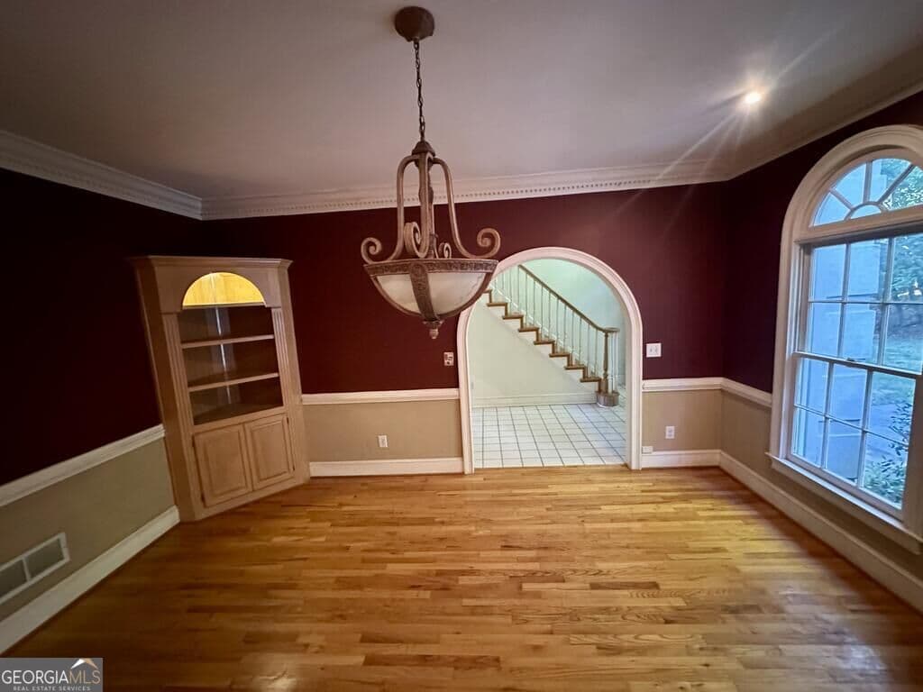 6 bedroom, 5 bathroom, 4,430 sq ft single family residence for sale at 4705 Riversound Drive, Snellville, GA 30039 — photo 5