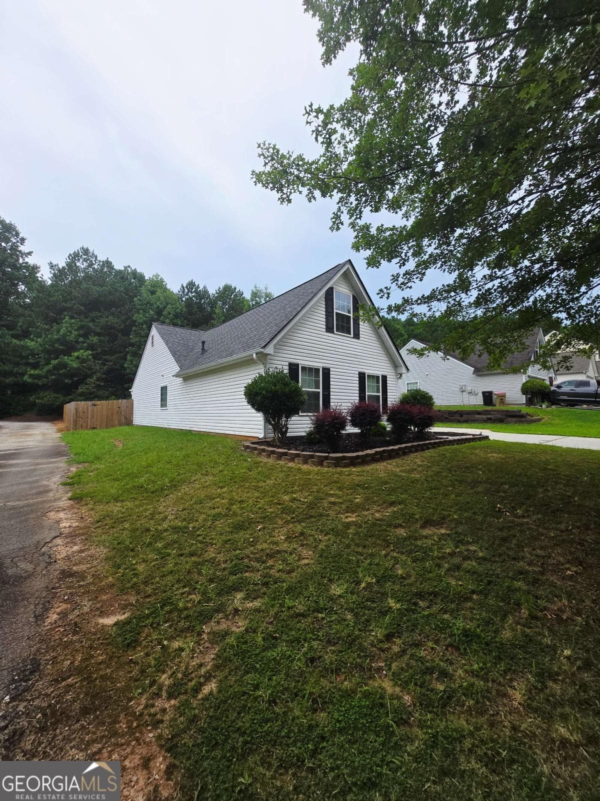 3 bedroom, 2 bathroom single family residence for sale at 2145 Mina Lane Drive, Buford, GA 30518 — photo 4