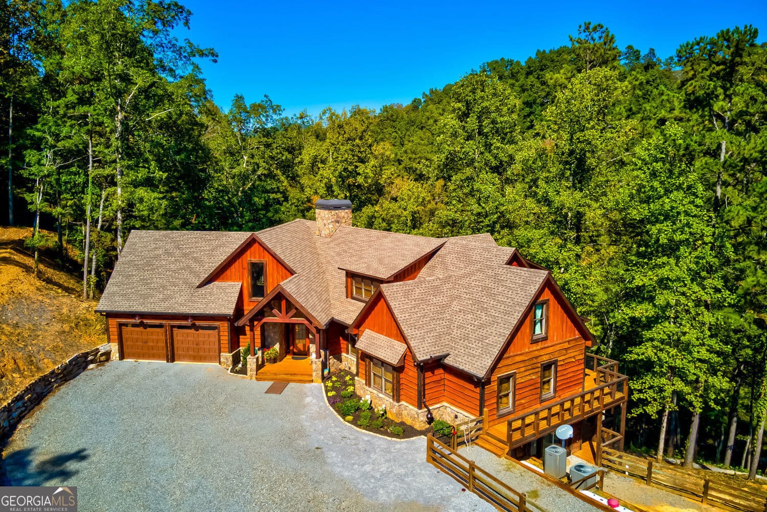 4 bedroom, 4.5 bathroom, 6,511 sq ft cabin,single family residence for rent at 380 Biguns Boulevard, Talking Rock, GA 30175 for $5,500 a month