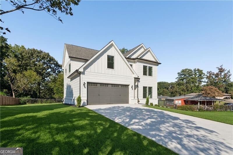 4 bedroom, 3.5 bathroom, 2,439 sq ft single family residence for sale at 2425 Elmwood Circle, Atlanta, GA 30339 — photo 3