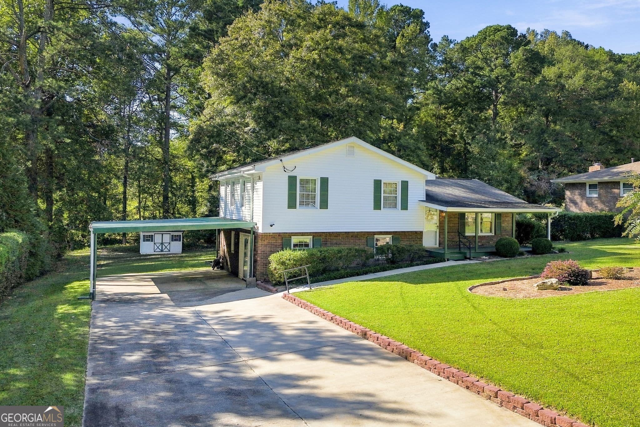 4 bedroom, 3 bathroom, 2,030 sq ft single family residence for sale at 3142 Brooks Lane, Powder Springs, GA 30127 — photo 2