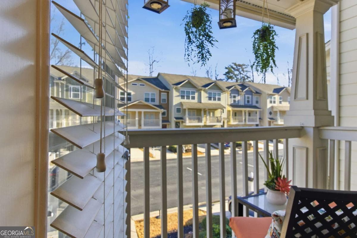 2 bedroom, 2.5 bathroom, 1,326 sq ft townhouse for sale at 1428 Liberty Parkway, Atlanta, GA 30318 — photo 10