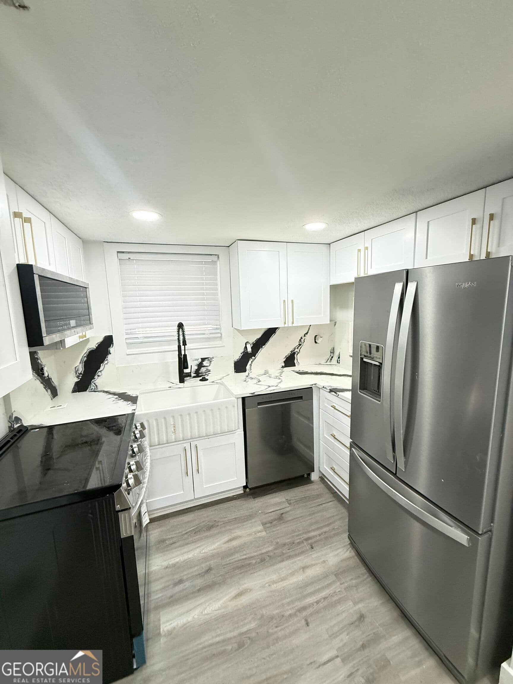 3 bedroom, 1.5 bathroom, 1,260 sq ft townhouse for sale at 621 Garden Walk Drive, Stone Mountain, GA 30083 — photo 7