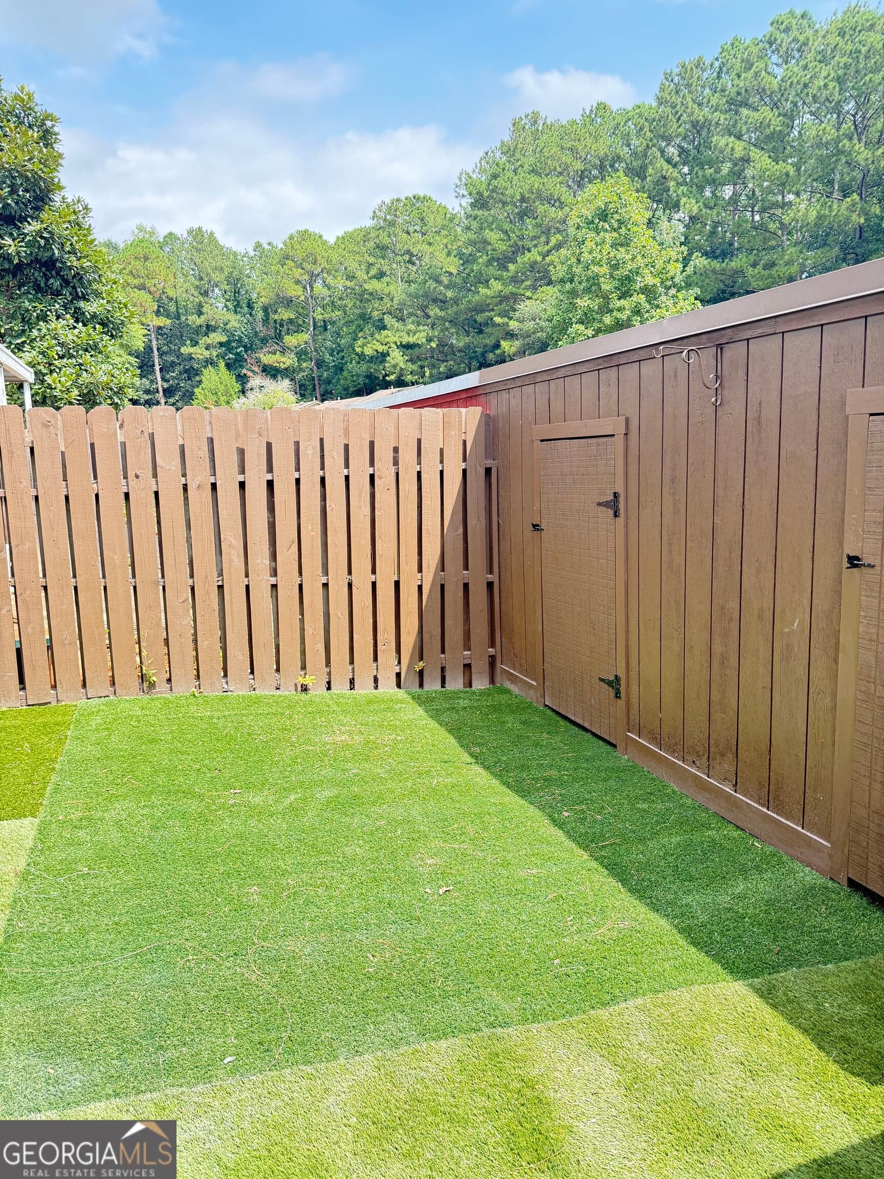 3 bedroom, 1.5 bathroom, 1,260 sq ft townhouse for sale at 621 Garden Walk Drive, Stone Mountain, GA 30083 — photo 5
