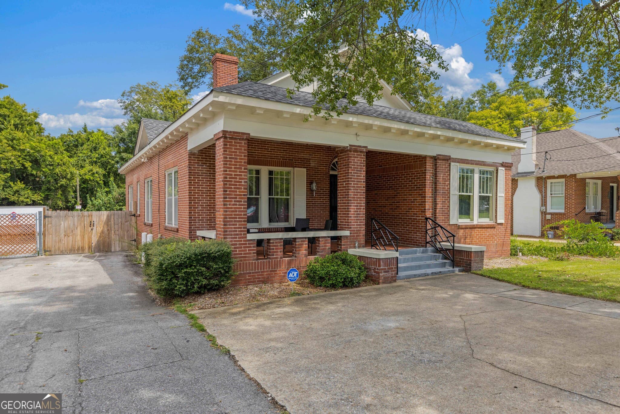 3 bedroom, 2 bathroom, 1,628 sq ft single family residence for sale at 1240 Peacock Avenue, Columbus, GA 31906 — photo 2