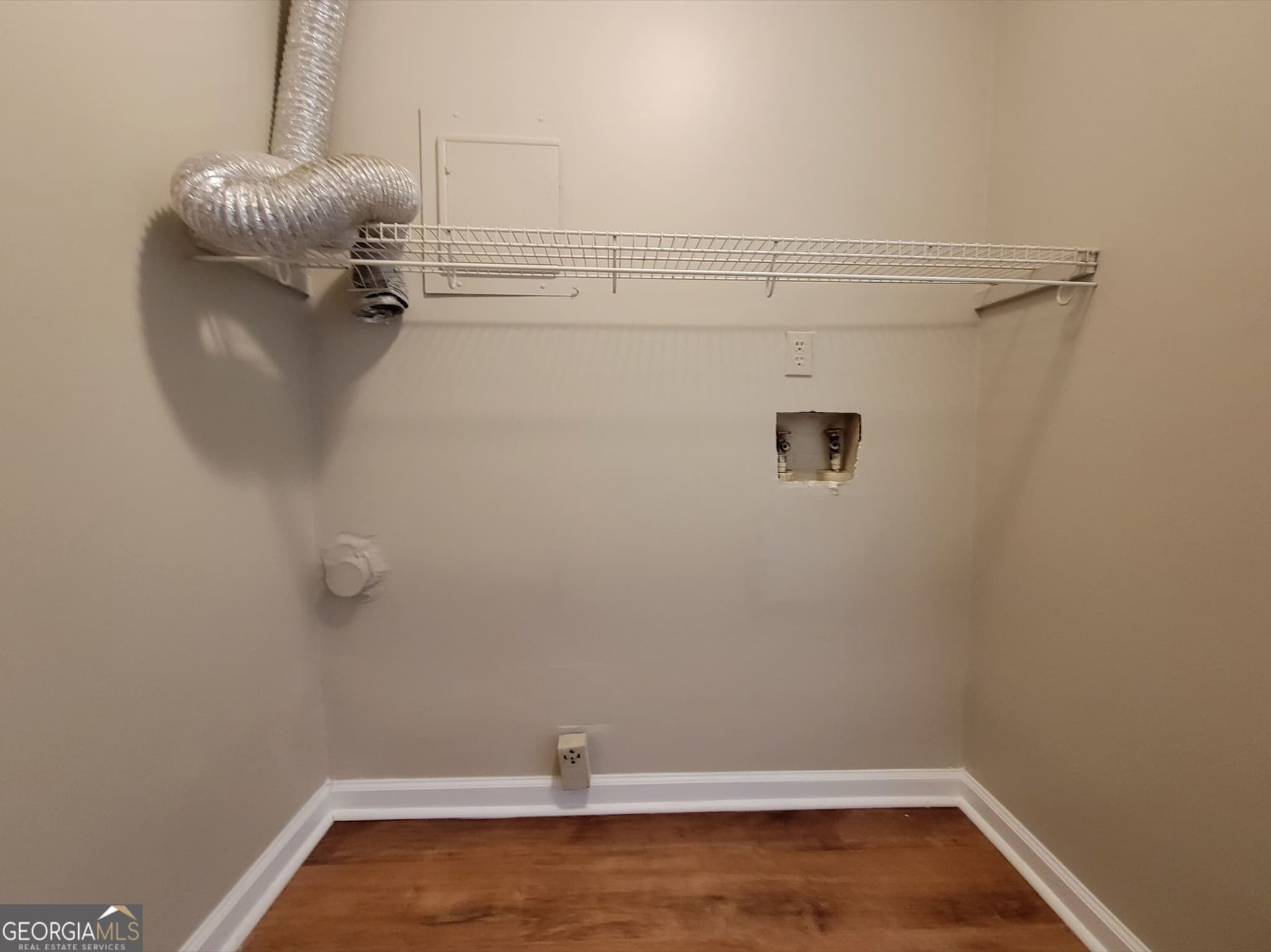 2 bedroom, 1 bathroom, 800 sq ft single family residence for rent at 424 Highway 211 D, Winder, GA 30680 for $1,295 a month — photo 9