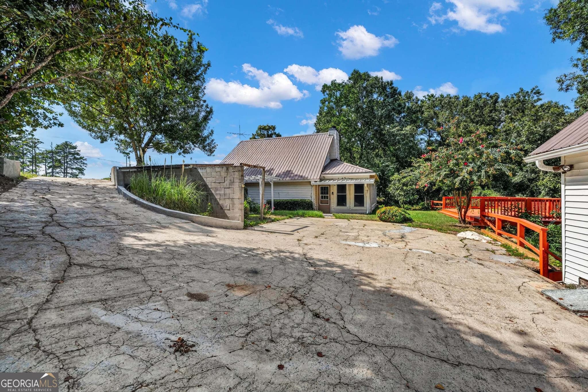 2 bedroom, 2 bathroom, 2,177 sq ft single family residence for sale at 153 GORDY MILL POND Road, Cusseta, GA 31805