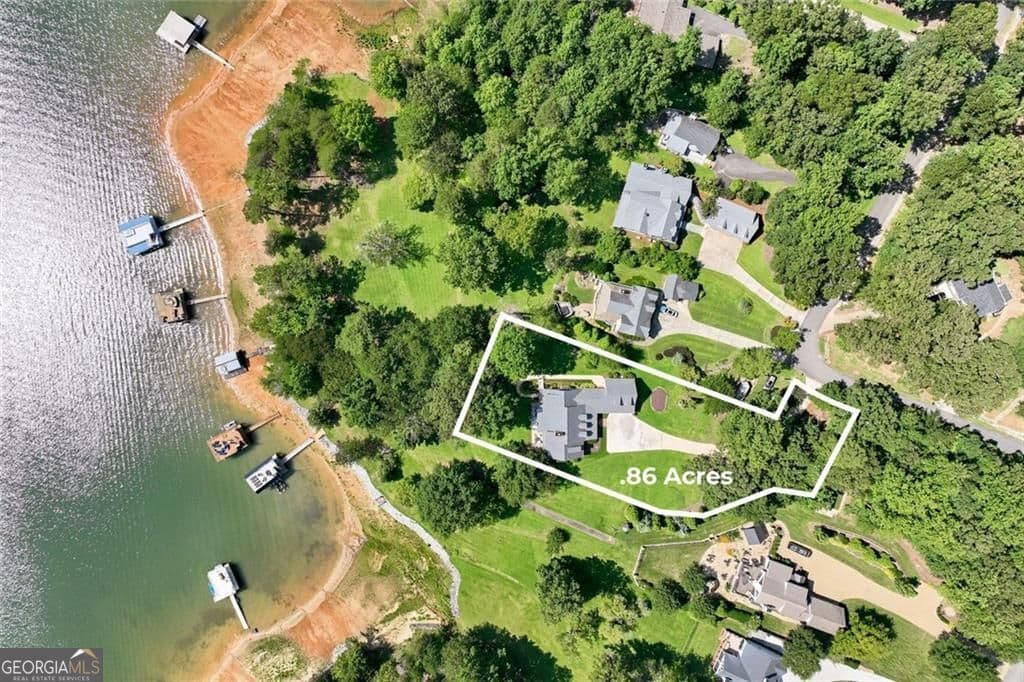 5 bedroom, 4.5 bathroom, 6,230 sq ft single family residence for sale at 53 Winterhawk Cove, Dawsonville, GA 30534 — photo 2