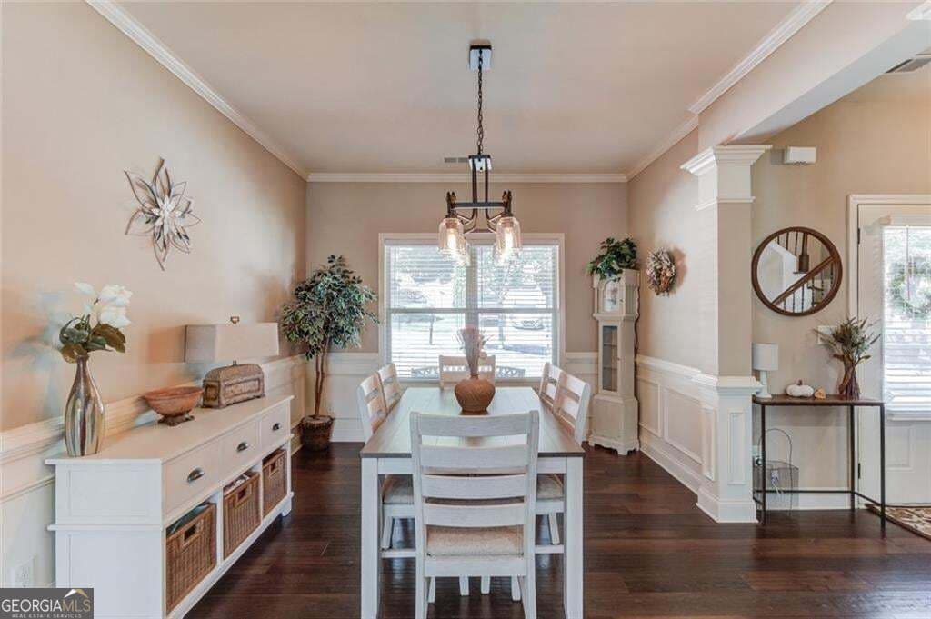 4 bedroom, 3 bathroom, 2,821 sq ft single family residence for sale at 5601 Creek Dale Way, Buford, GA 30518 — photo 6