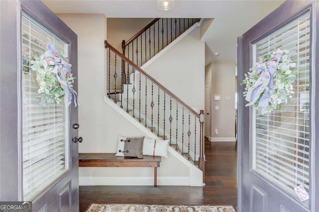 4 bedroom, 3 bathroom, 2,821 sq ft single family residence for sale at 5601 Creek Dale Way, Buford, GA 30518 — photo 3
