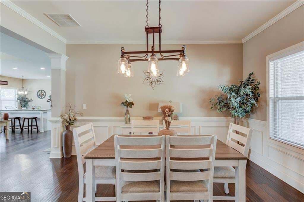 4 bedroom, 3 bathroom, 2,821 sq ft single family residence for sale at 5601 Creek Dale Way, Buford, GA 30518 — photo 5
