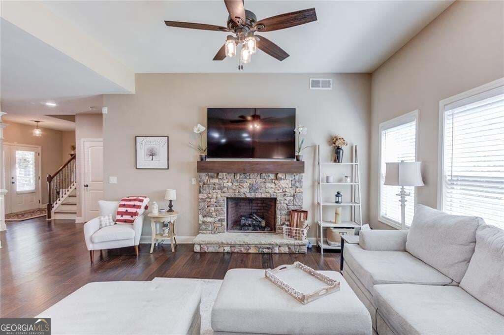 4 bedroom, 3 bathroom, 2,821 sq ft single family residence for sale at 5601 Creek Dale Way, Buford, GA 30518 — photo 8