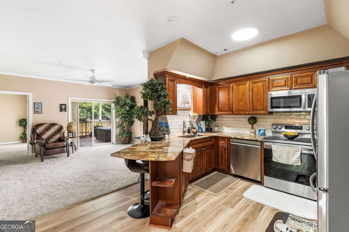 2 bedroom, 2 bathroom condominium for sale at 121 River Street 2A, Hiawassee, GA 30546 — photo 6