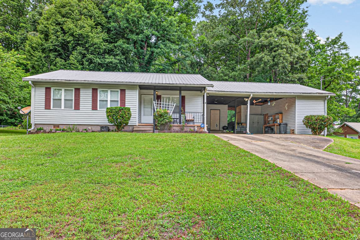 3 bedroom, 1.5 bathroom, 1,005 sq ft single family residence sold at 3716 Tanners Mill Road, Gainesville, GA 30507