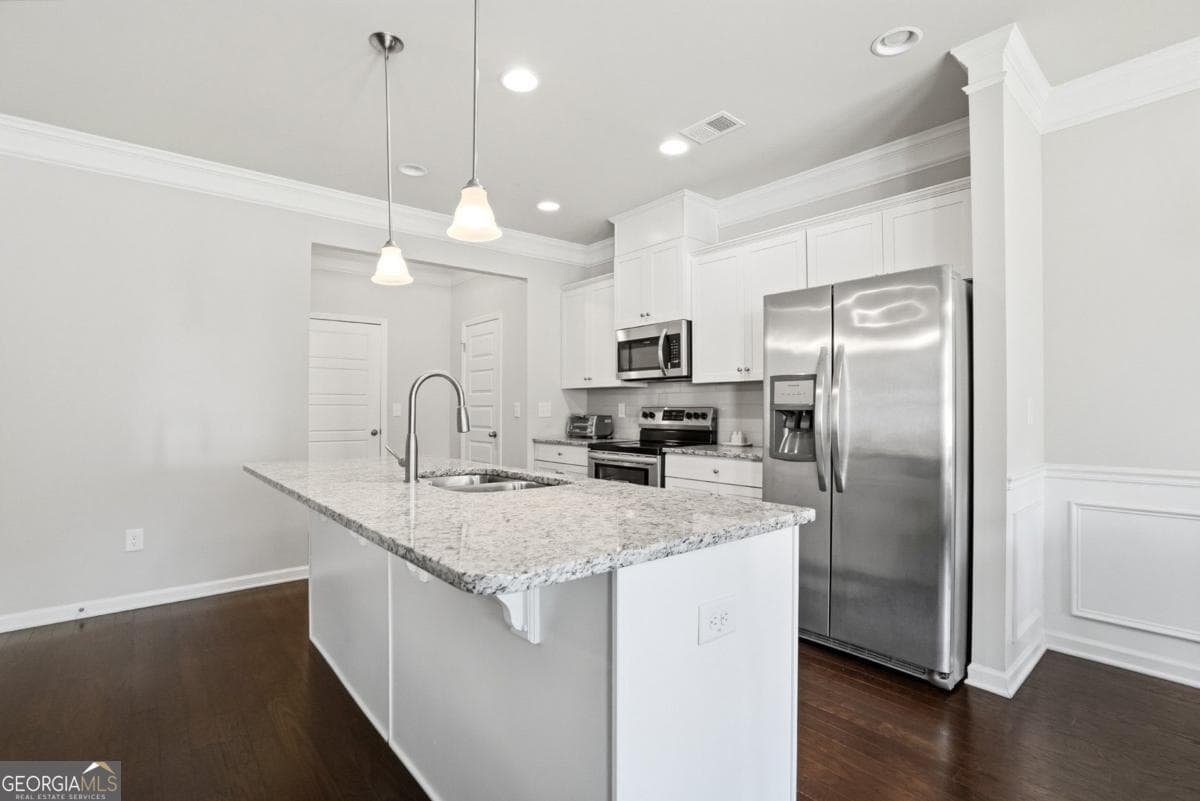 3 bedroom, 2.5 bathroom, 1,933 sq ft townhouse for rent at 2639 Bloom Circle, Tucker, GA 30084 for $2,399 a month — photo 9
