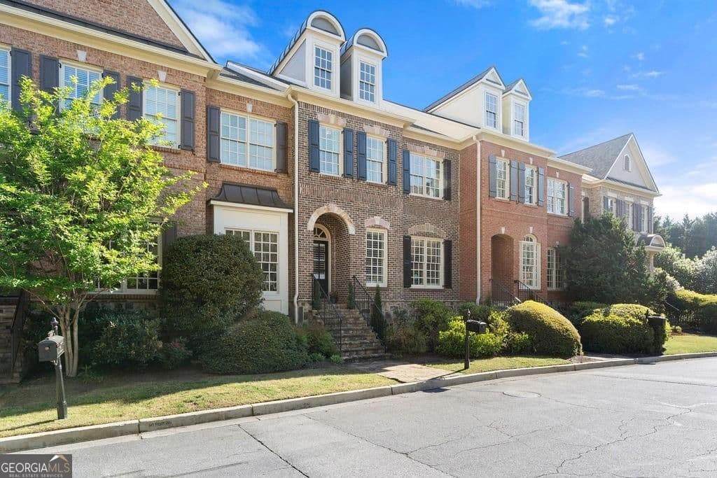 4 bedroom, 3.5 bathroom, 3,424 sq ft townhouse for sale at 594 Parkside Village Way, Marietta, GA 30060 — photo 10