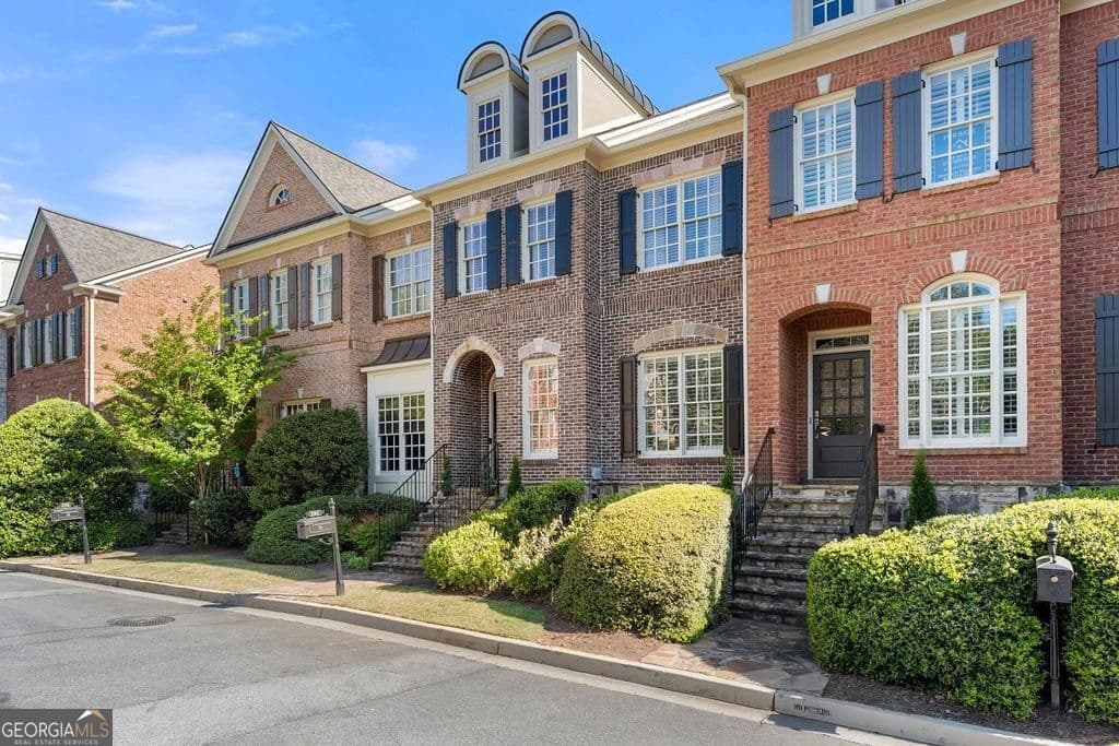 4 bedroom, 3.5 bathroom, 3,424 sq ft townhouse for sale at 594 Parkside Village Way, Marietta, GA 30060 — photo 8