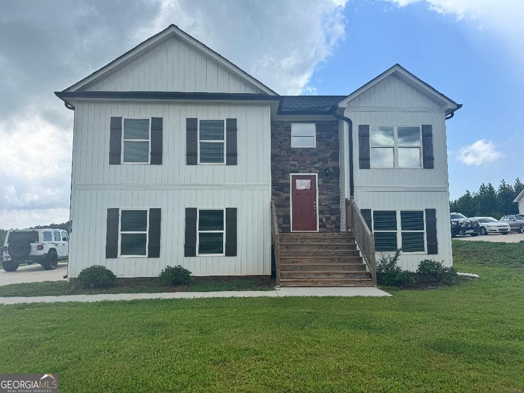 4 bedroom, 3 bathroom, 2,302 sq ft single family residence for sale at 979 Dortch Road, Eastanollee, GA 30538 — photo 2