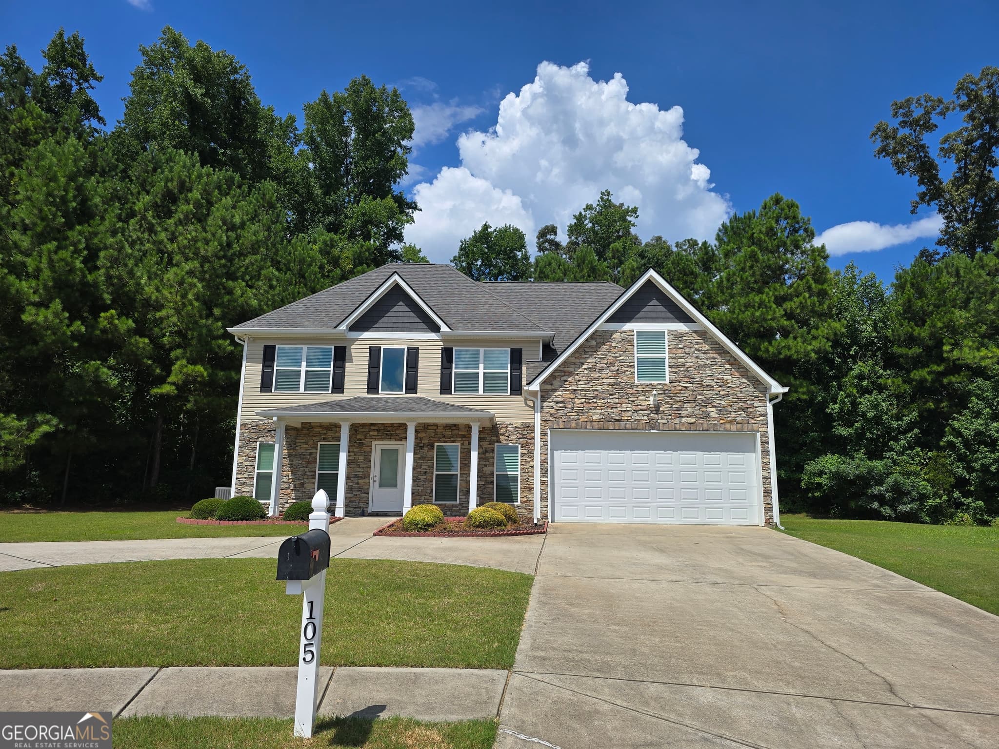 5 bedroom, 3 bathroom, 2,295 sq ft single family residence for sale at 105 Boston Court, Lagrange, GA 30241 — photo 2