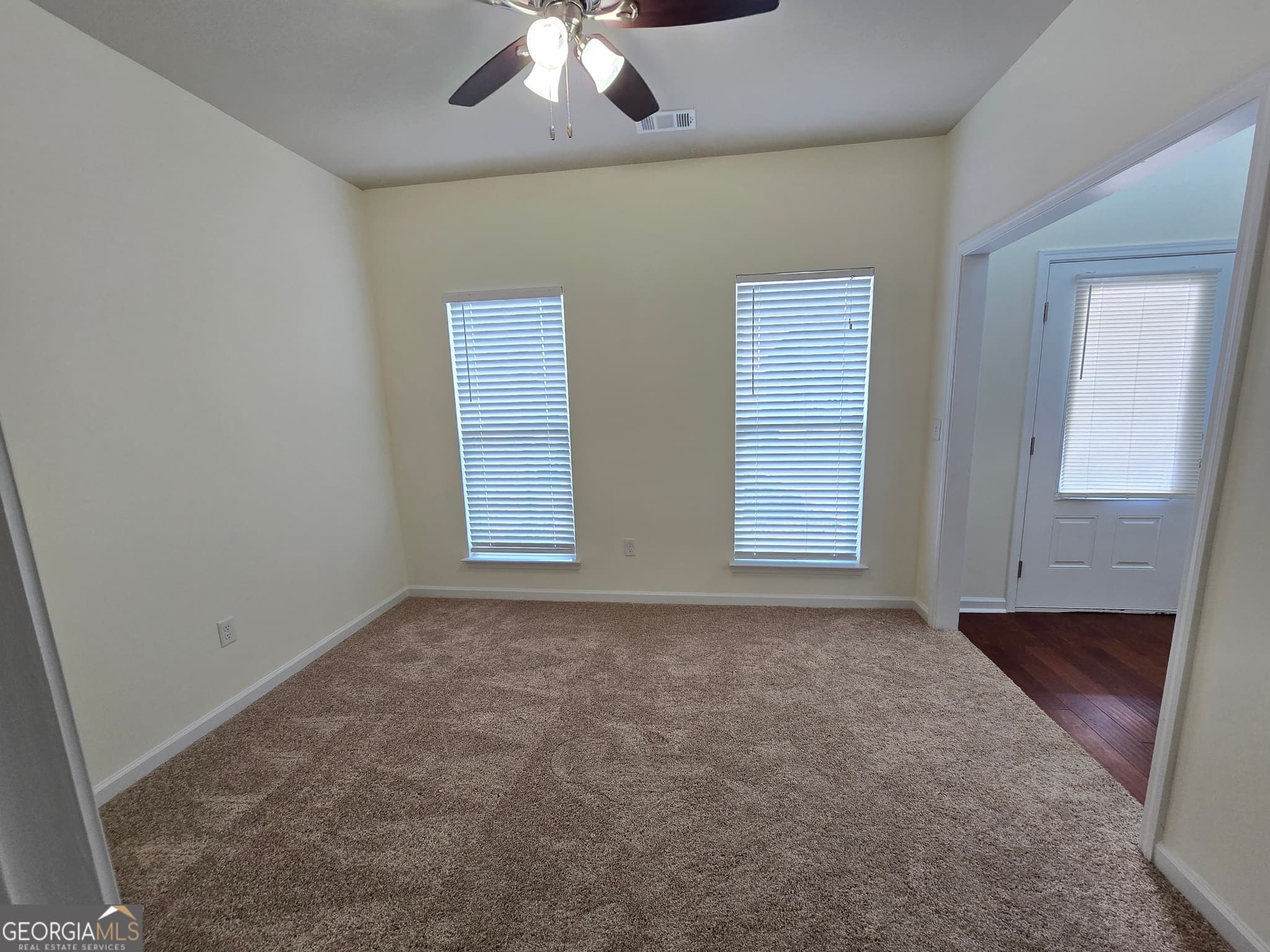 5 bedroom, 3 bathroom, 2,295 sq ft single family residence for sale at 105 Boston Court, Lagrange, GA 30241 — photo 6