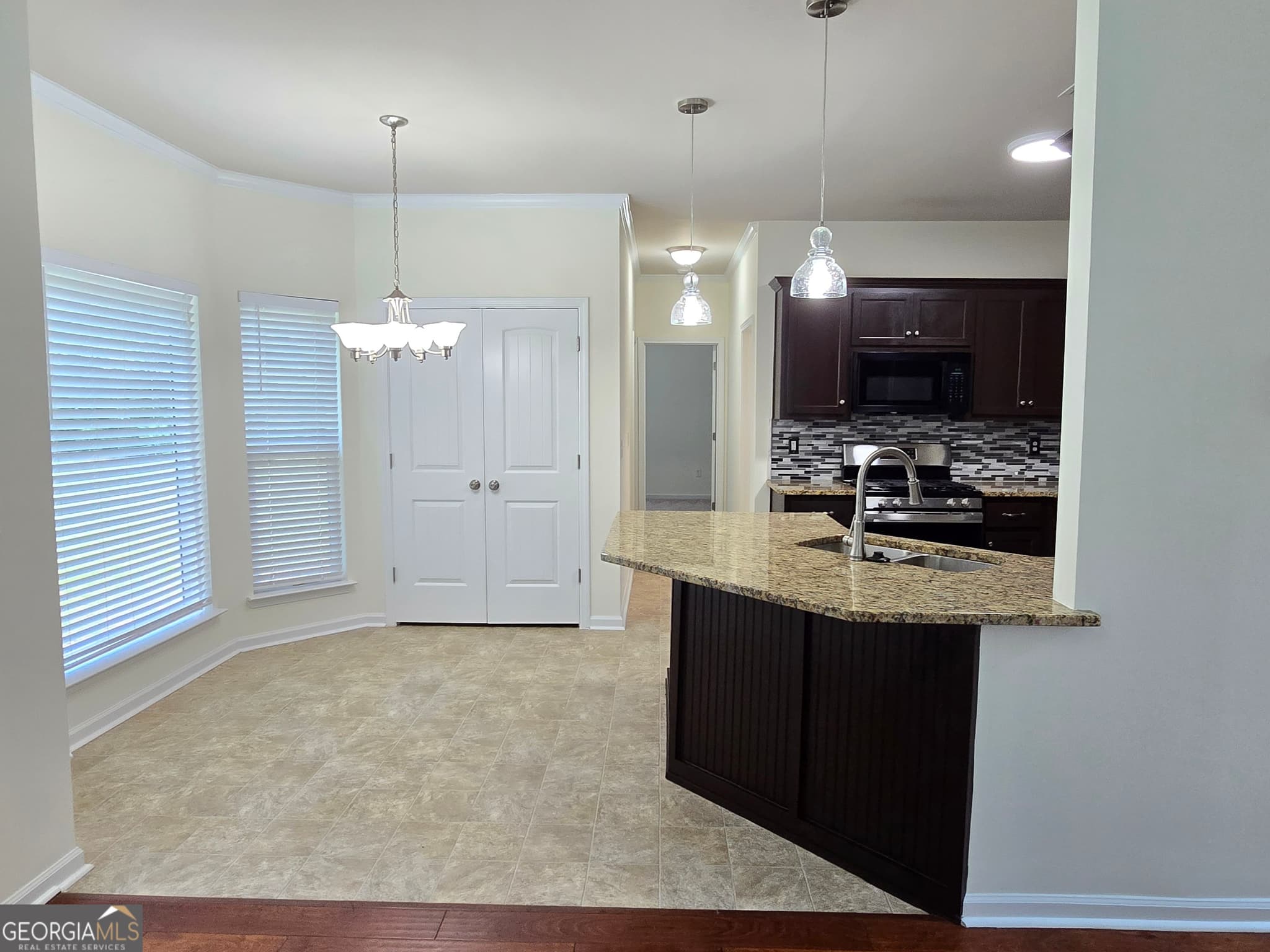 5 bedroom, 3 bathroom, 2,295 sq ft single family residence for sale at 105 Boston Court, Lagrange, GA 30241 — photo 9