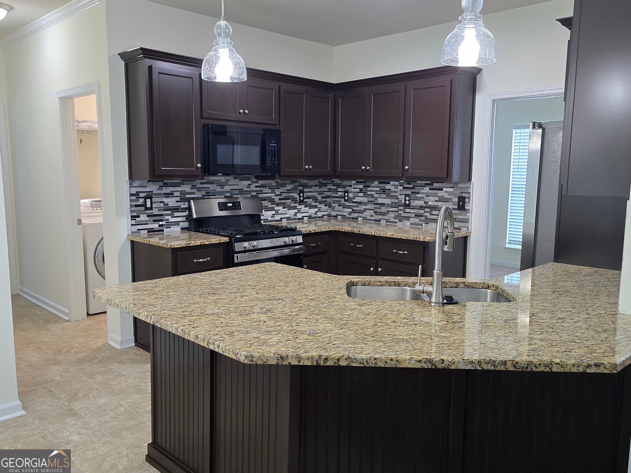 5 bedroom, 3 bathroom, 2,295 sq ft single family residence for sale at 105 Boston Court, Lagrange, GA 30241 — photo 8