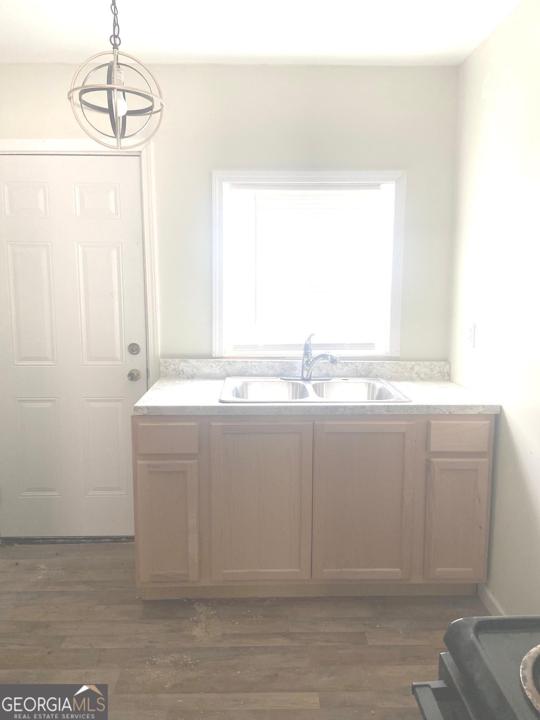 4 bedroom, 3 bathroom, 1,820 sq ft single family residence for sale at 934 India Avenue, Macon, GA 31206 — photo 3