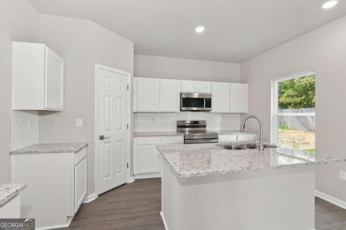 3 bedroom, 2.5 bathroom single family residence for rent at 141 Essence Drive, Hephzibah, GA 30815 for $2,250 a month — photo 9