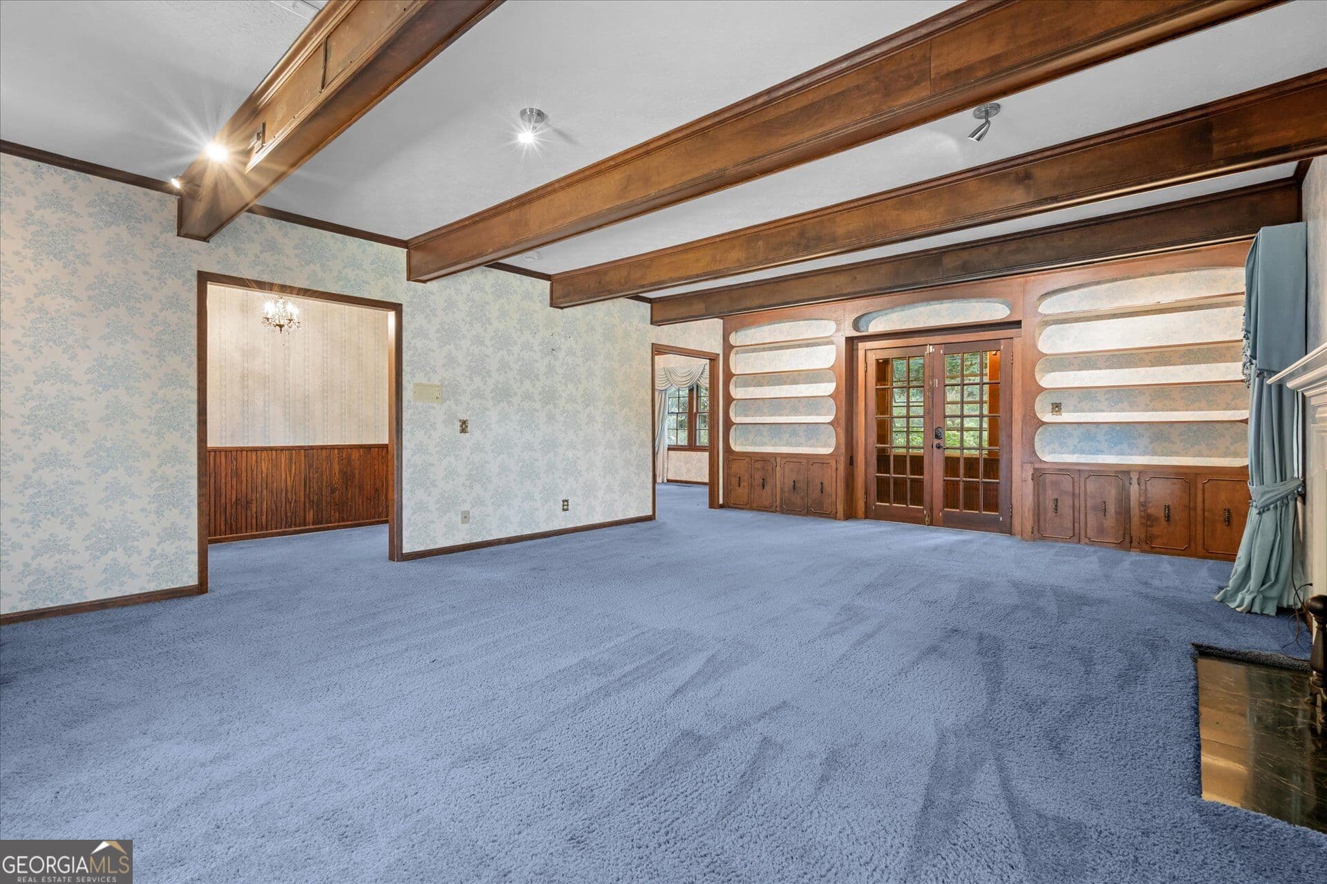 6 bedroom, 4 bathroom, 6,310 sq ft single family residence under contract at 519 Bullock Street, Roanoke, AL 36274 — photo 6