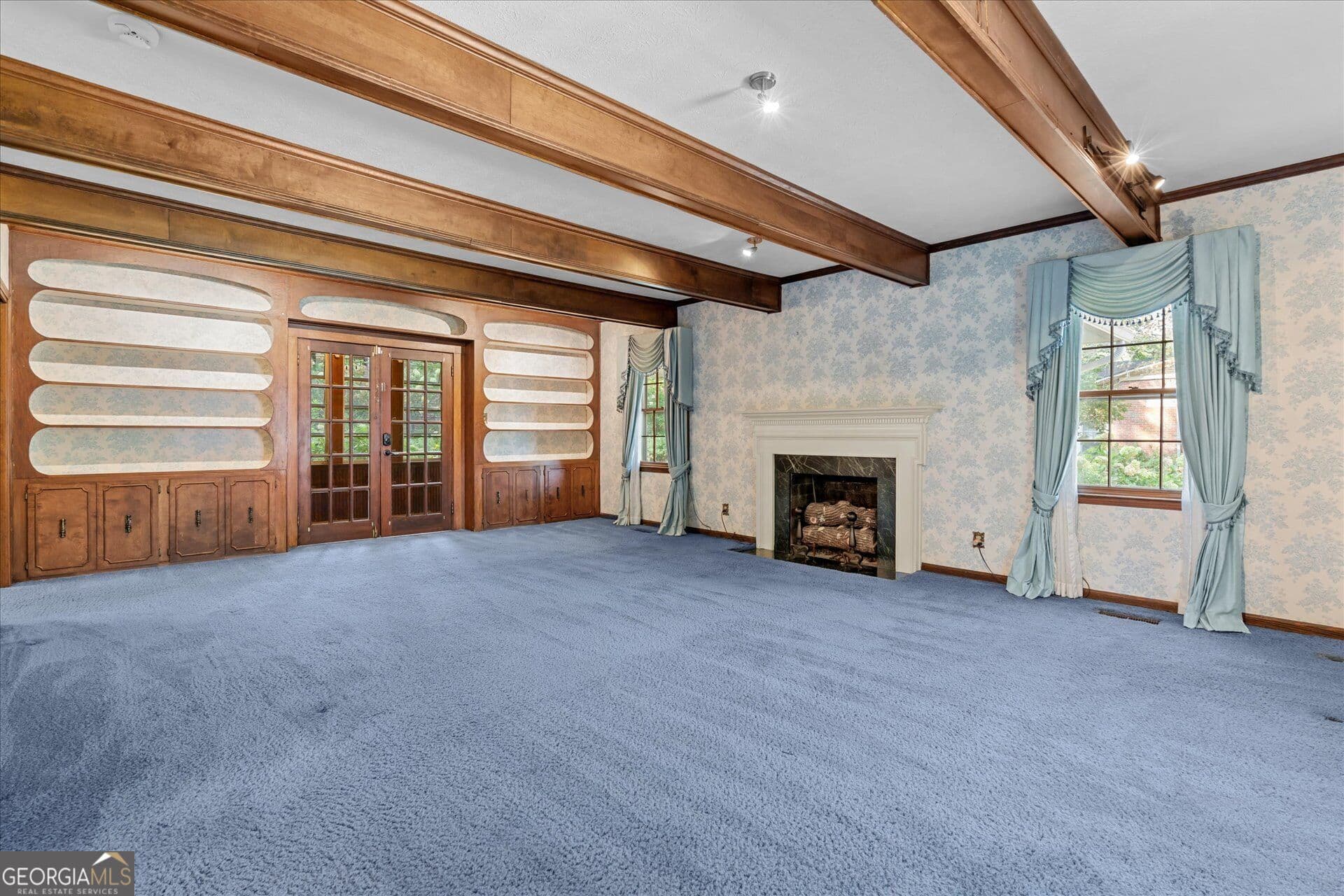 6 bedroom, 4 bathroom, 6,310 sq ft single family residence under contract at 519 Bullock Street, Roanoke, AL 36274 — photo 5
